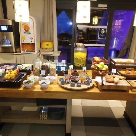 ホテル Campanile - Parc Des Expositions ヴィルパント